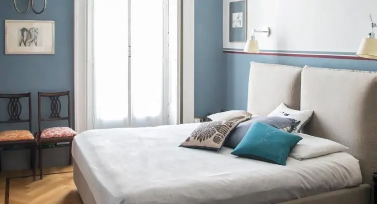 Arreda la parete dietro il letto: 5 idee sorprendenti che trasformeranno la tua camera