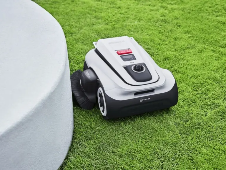Basta bordi trascurati: il tocco segreto dei nuovi robot tagliaerba Ecovacs per un prato perfetto