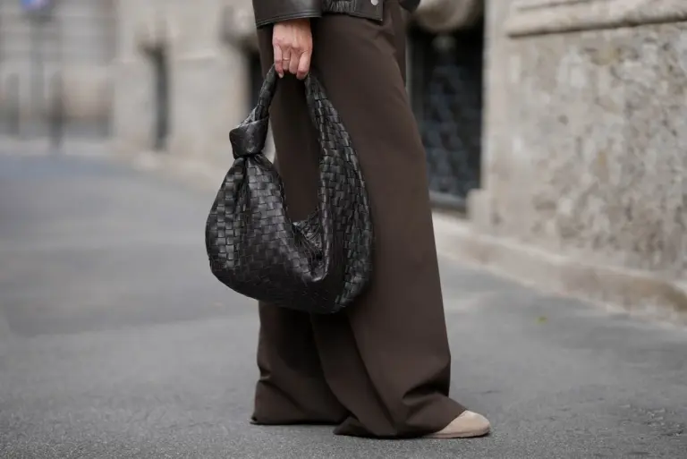 Basta briciole in borsa: il trucco che rivoluziona la tua routine