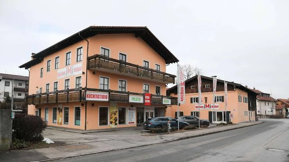 Chiusura storica: JMJ Möbel saluta Seehausen dopo 61 anni, il futuro del sito è segnato da un rifiuto