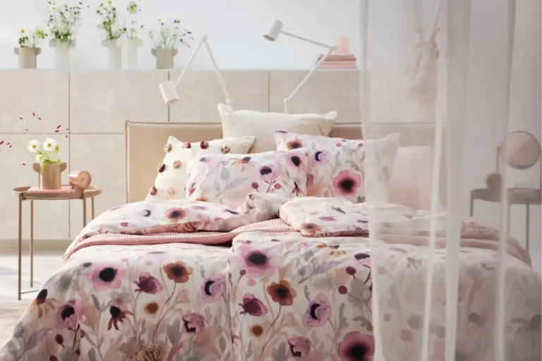 Il Comodino: L'Angolo Dimenticato Che Rovinata Ordine la Tua Camera da Letto