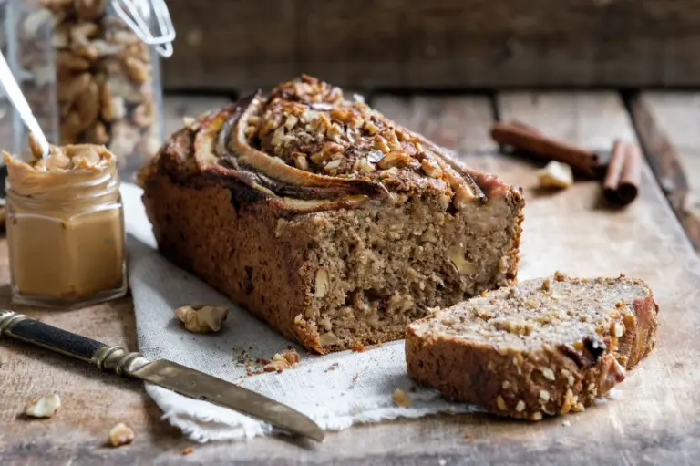 La torta di banane senza zucchero raffinato: la mia ricetta preferita, approvata dalla mamma