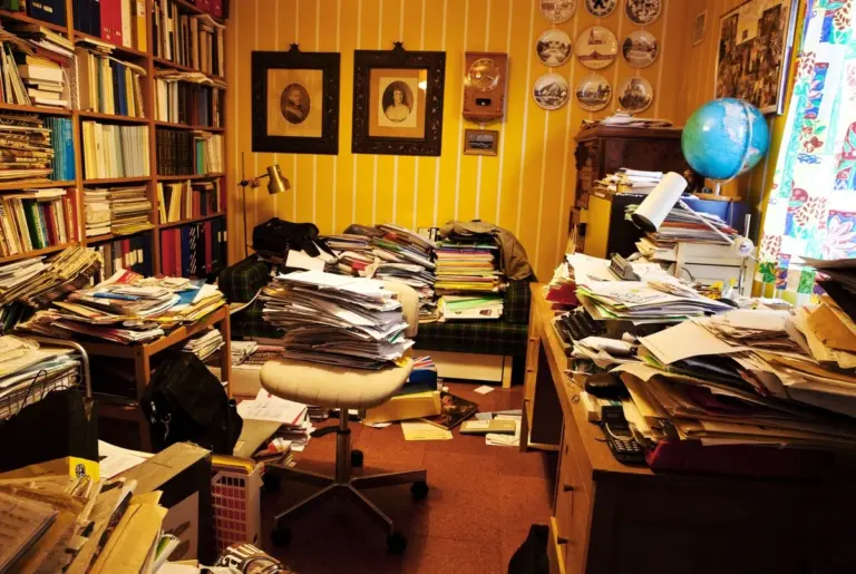 L'eredità materiale dei genitori: come gestire il "Grande Trasferimento di Oggetti" senza stress