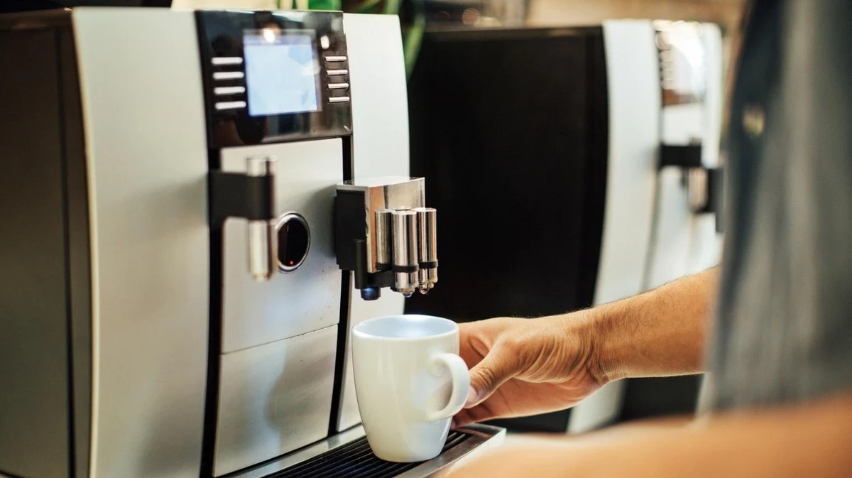 Ogni quanto pulire il superautomat di caffè: la guida definitiva per evitare muffa