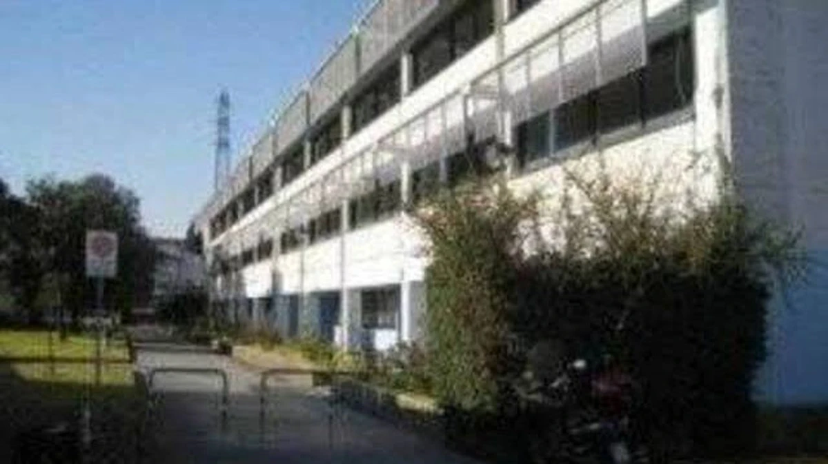 Scuole Spezzine a Rischio Freddo: Emergenza Riscaldamento e Tetti da Rifare