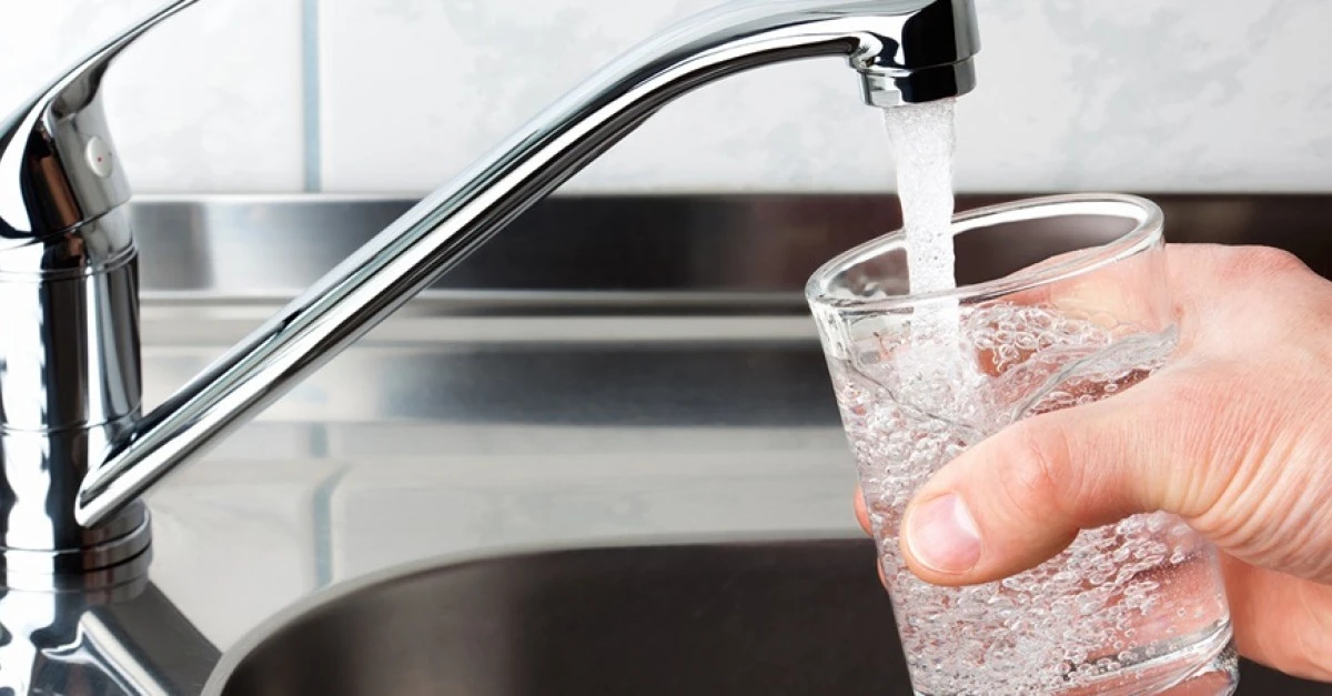 Truffa depuratori d'acqua: il Comune lancia l'allarme (e come riconoscerla)