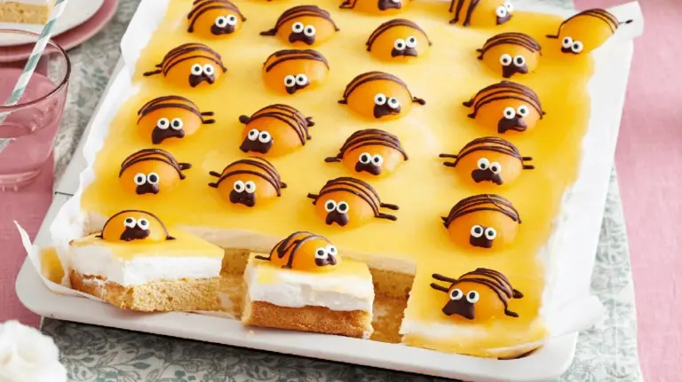 Dimentica la torta di carote! Questa torta "coccinella" fruttata è il successo di Pasqua