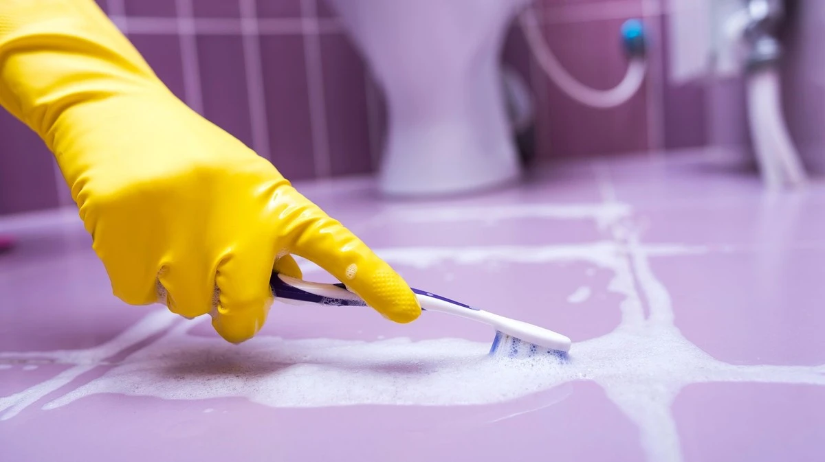 Fughe del bagno impeccabili: il rimedio sorprendentemente efficace che hai già in lavatrice