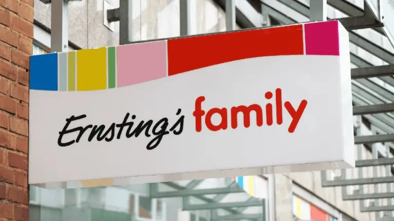 I piatti a forma di fiore di Ernsting's family: la sorpresa che stupirà i tuoi ospiti a Pasqua 2026
